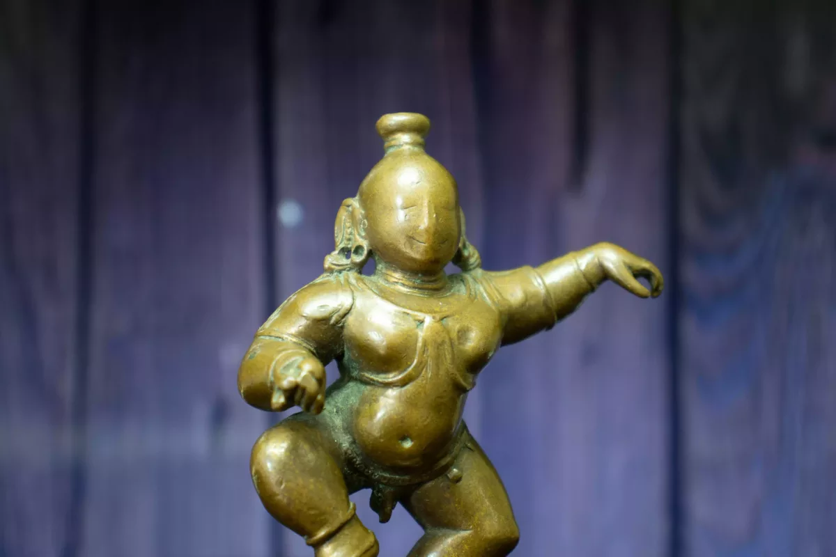 Sculpture of dancing baby Krishna