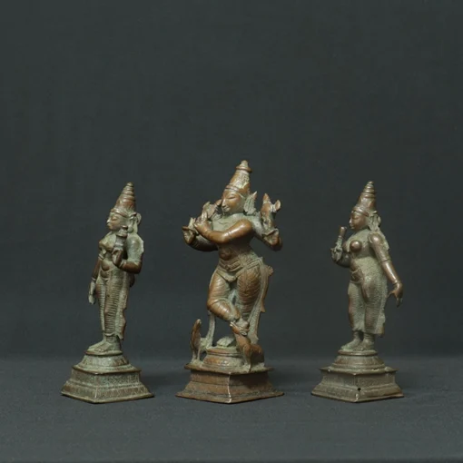 krishna venugopala and consorts bronze sculpture side view 1