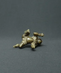 baby krishna bronze sculpture V bottom view