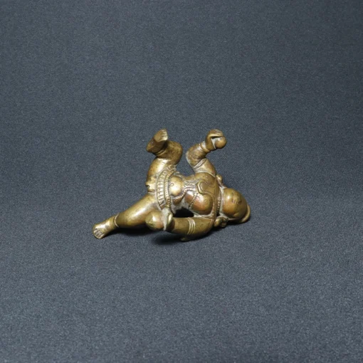 baby krishna bronze sculpture XIII bottom view