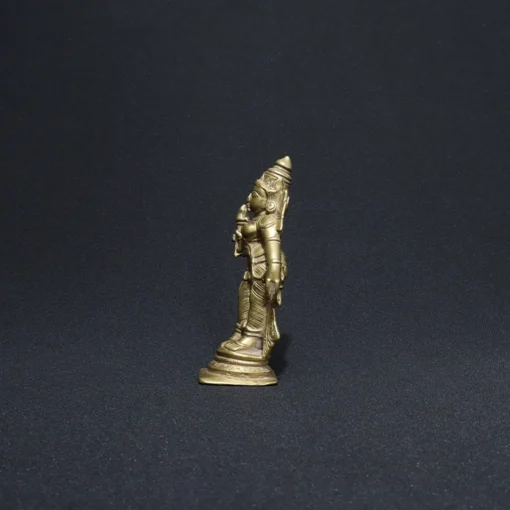 bhudevi bronze sculpture V side view 1
