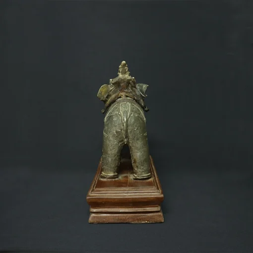 elephant bronze sculpture II back view