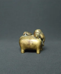 elephant shaped ink pot bronze collectible side view 3
