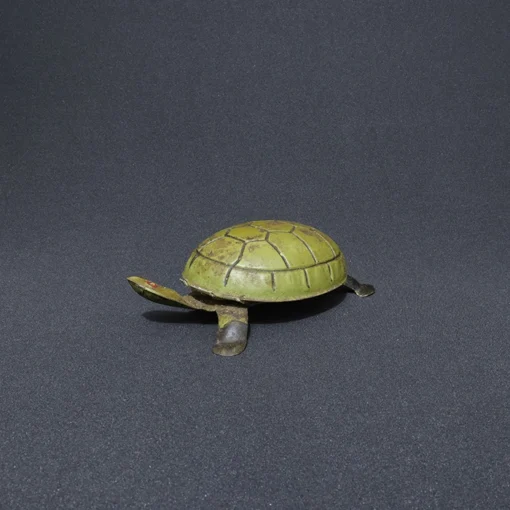 turtle tin toy collectibles side view 1