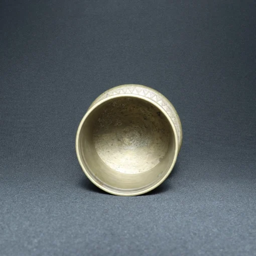 pot vessel bronze collectible top view
