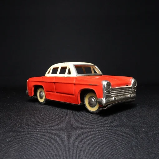 car tin toy IV side view 3