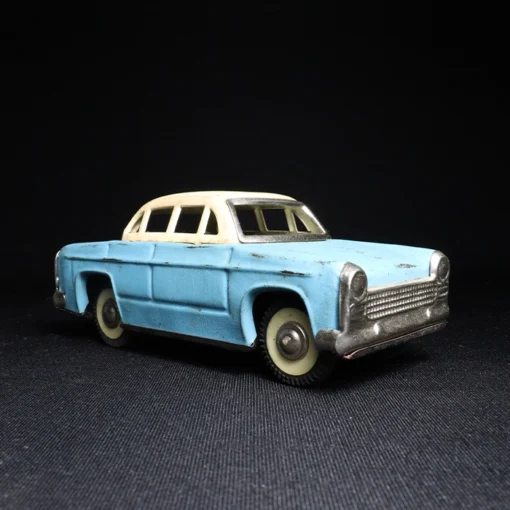 car tin toy V side view 3