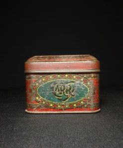 carrs biscuit tin box side view 2