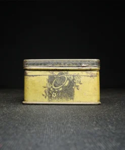 ring mravellers tin box side view 2