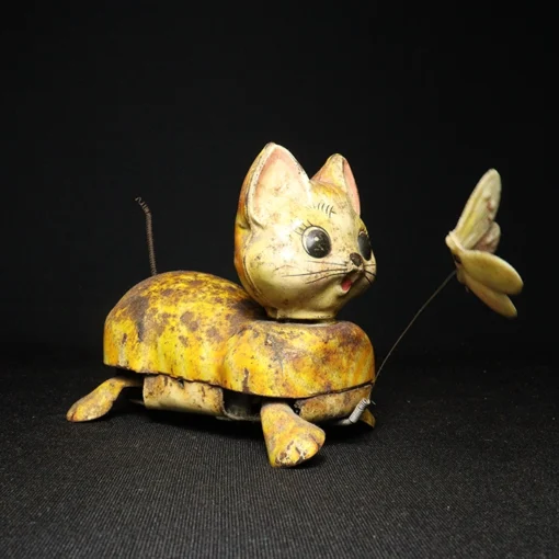 tin toy cat side view 3