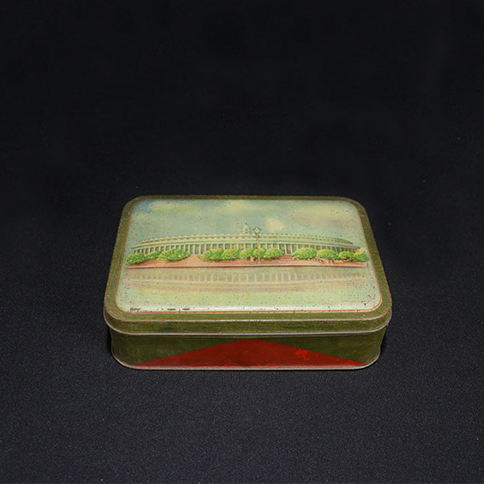 advertising sweets tin box front view