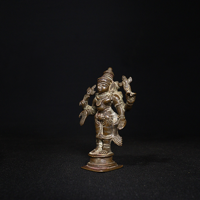antique god vishnu bronze sculpture half side view 2