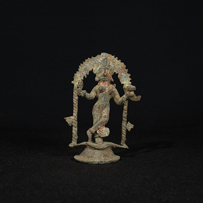 goddess laxmi bronze sculpture front view