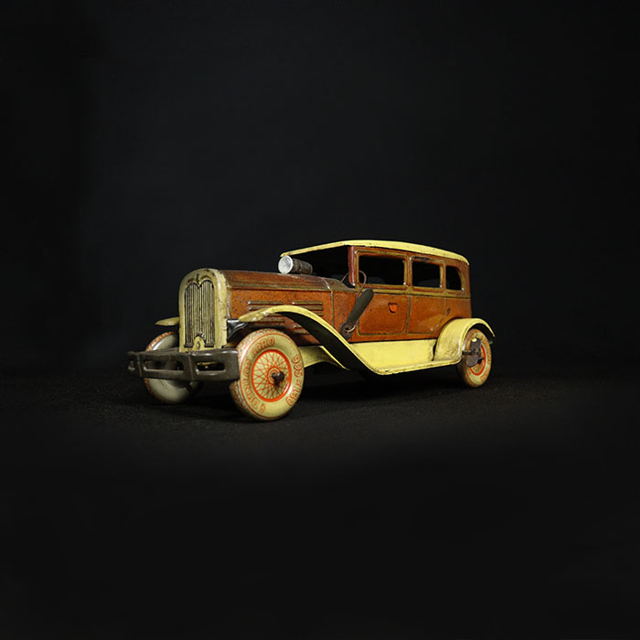 vintage tin toy car side view 4