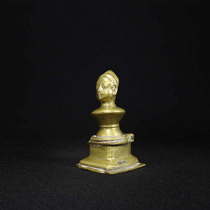 shiva mukhlingam bronze sculpture half side view
