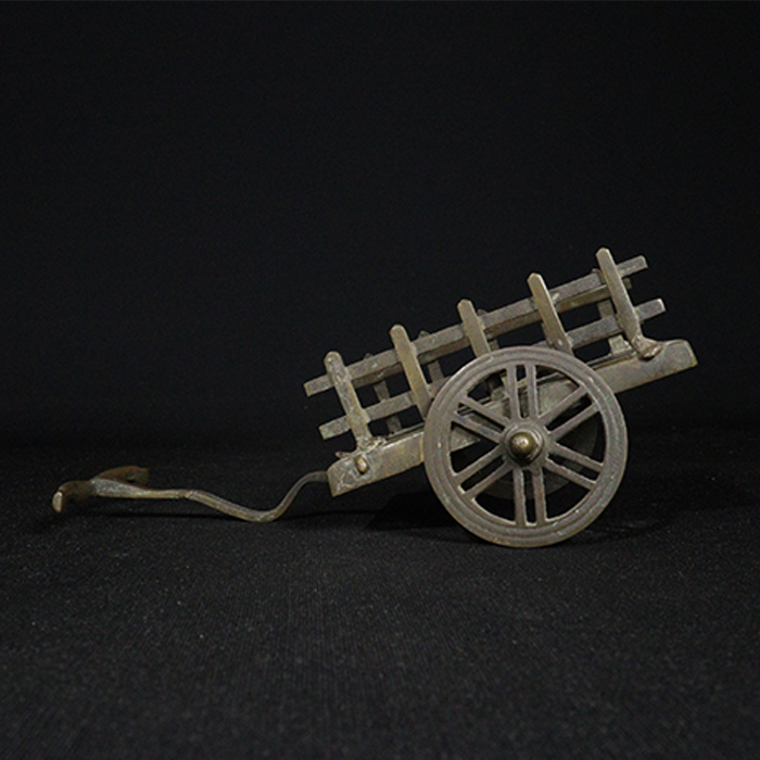 bullock cart bronze collectible side view 2