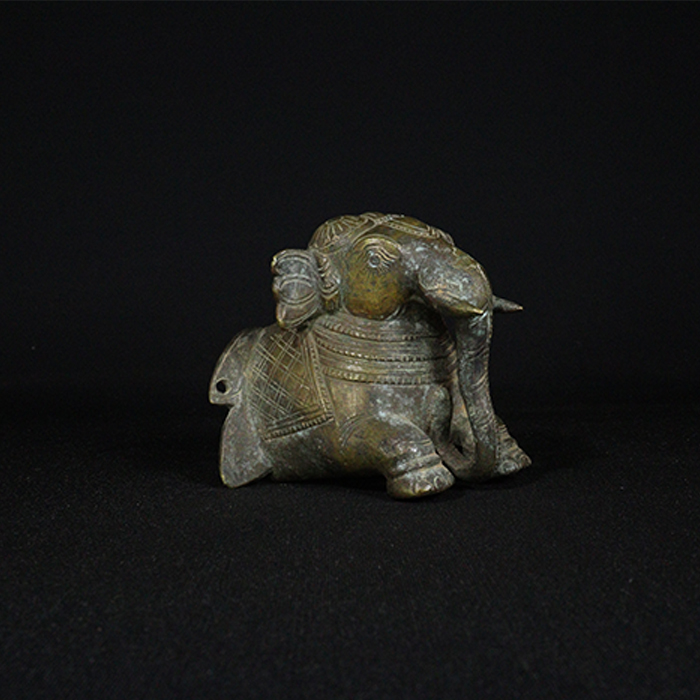 elephant palkhi handle bronze collectible half side view