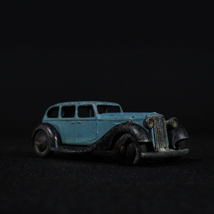 dinky tin toys bently coupe car half side view