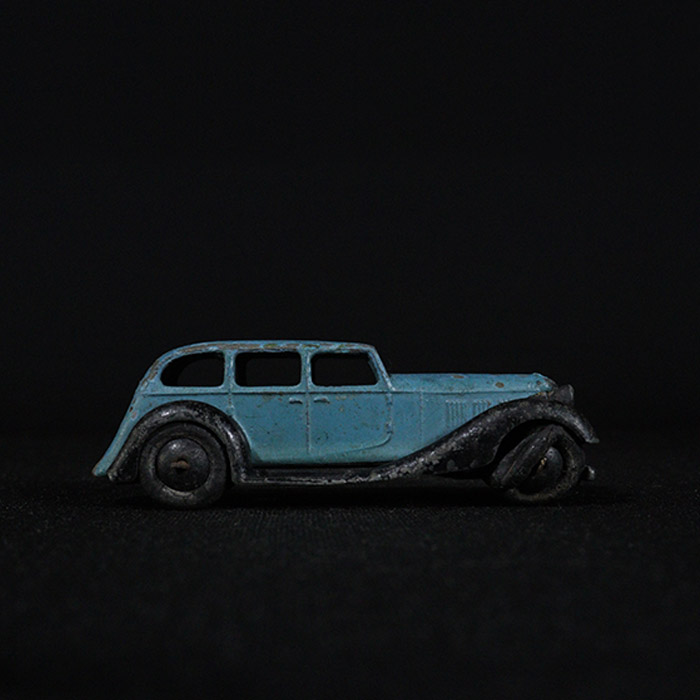 dinky tin toys bently coupe car side view