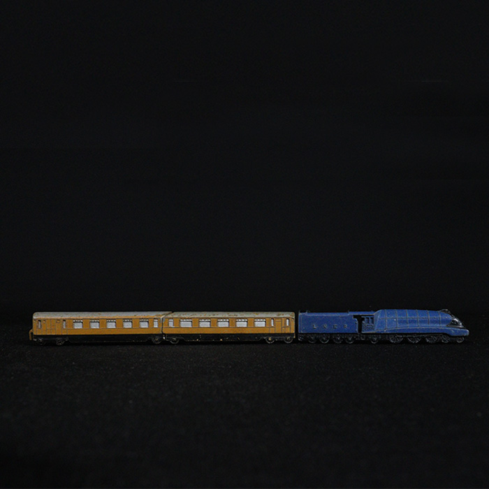 dinky tin toys express passenger train side view
