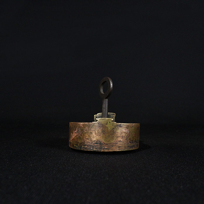 chubbs detector padlock bronze collectible bottom view
