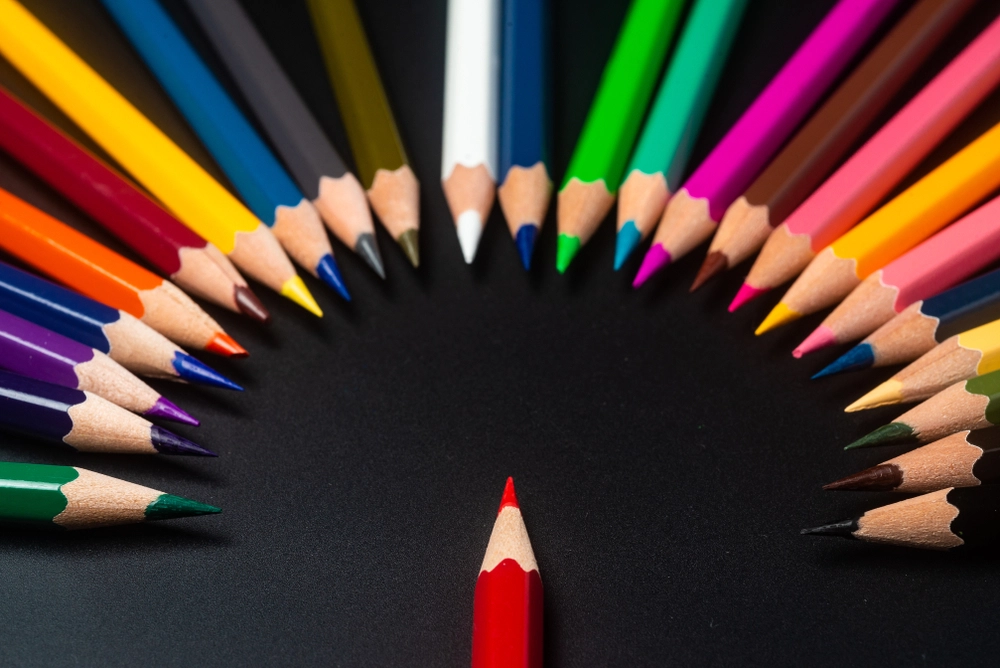 different types of color pencils